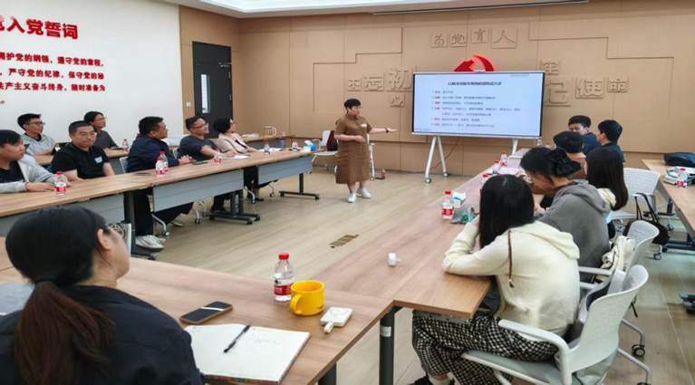 9c8c75cb1f05cbe730bac593ed636cd6