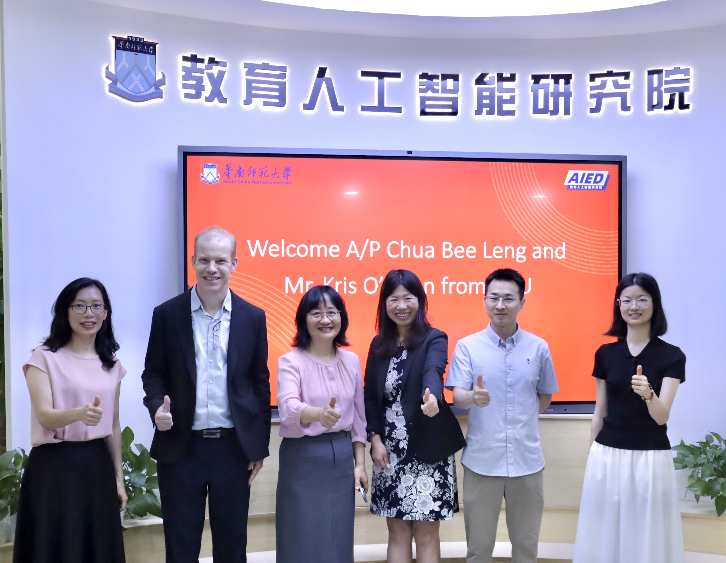 图3 合影留恋.jpg