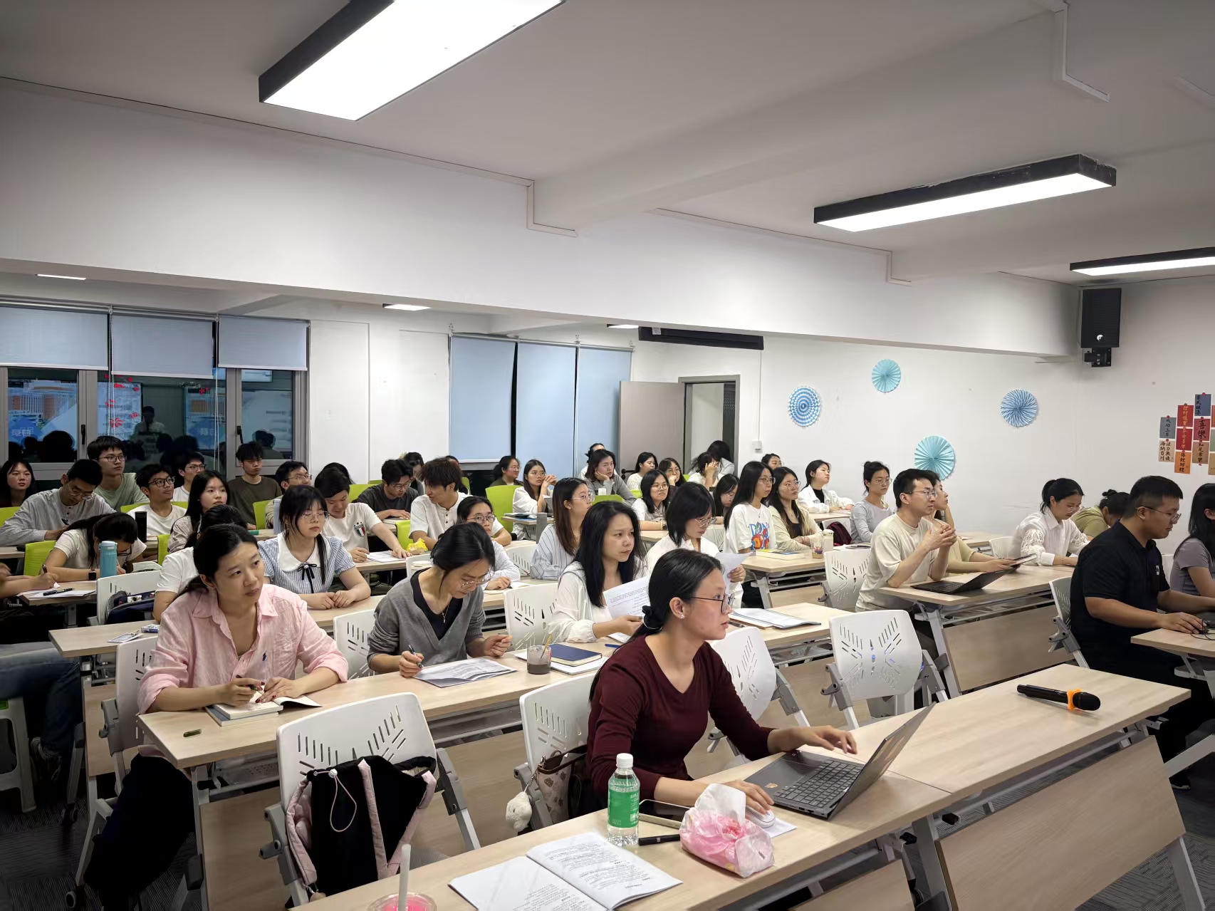 1774076002190856.jpg 图1 例会现场.jpg