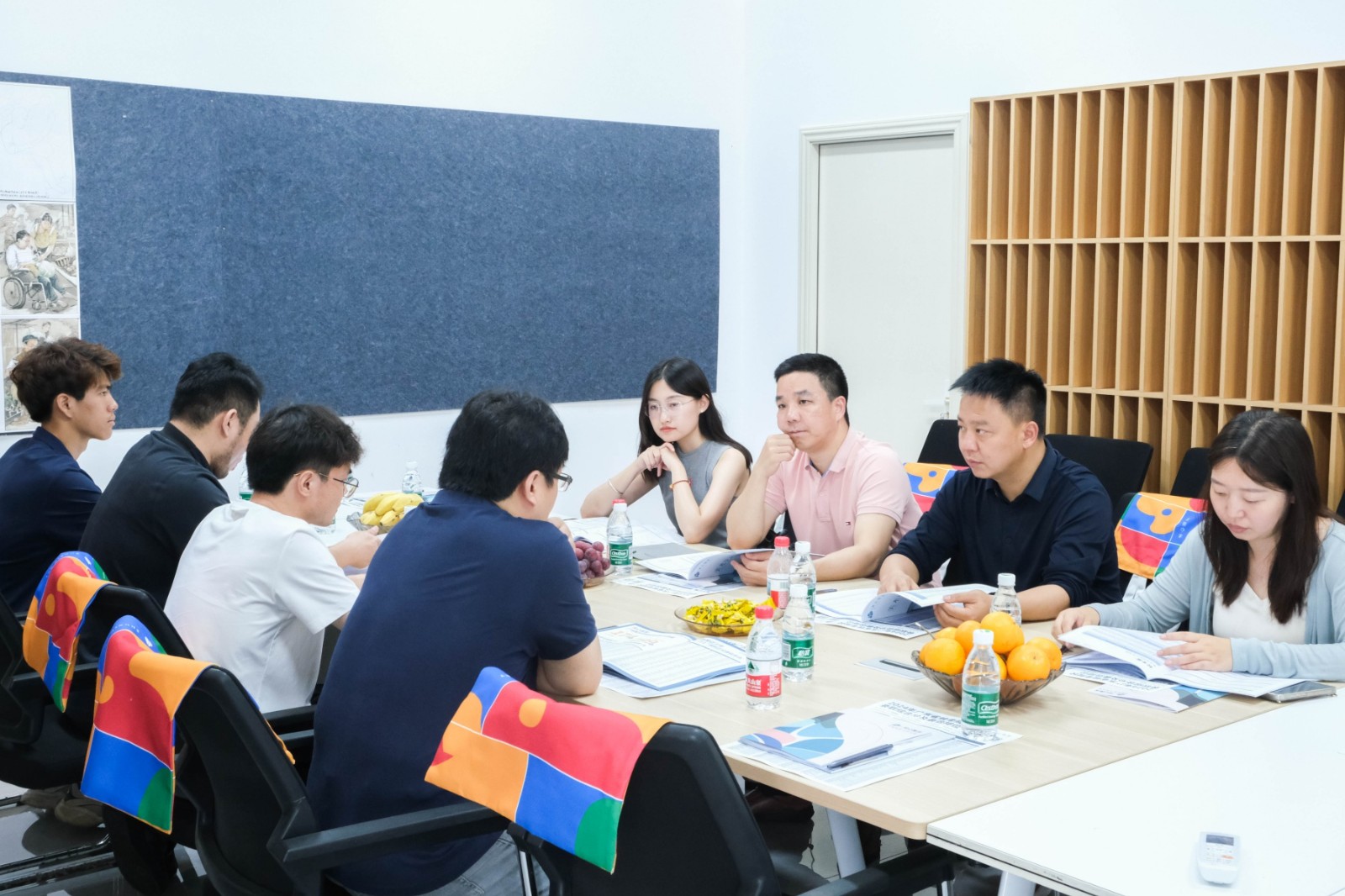 学院走访广州术心画室与五艺画室开展访企拓岗活动