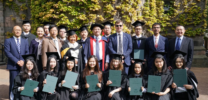 The Graduation Ceremony and Degree Awarding Ceremony of the First Graduates of the Sino-foreign Cooperative Undergraduate Program was held at the University of Aberdeen