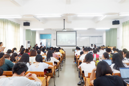  教科院承办勷勤论坛首场讲座：科研方法学习与指导讲座