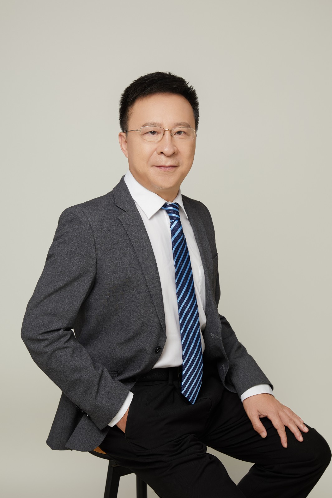 李红