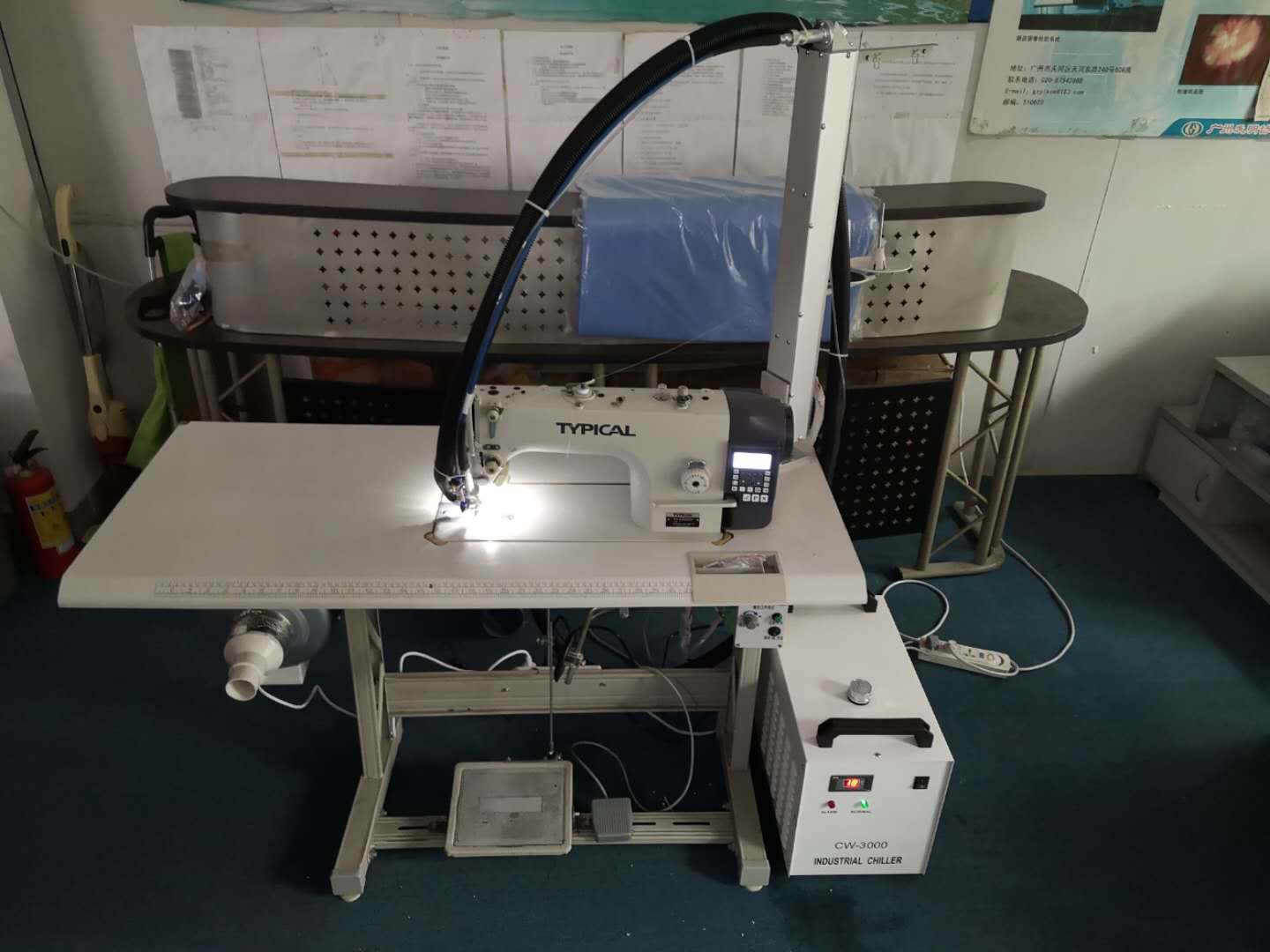 光纤激光样版机(缝纫机)1.png