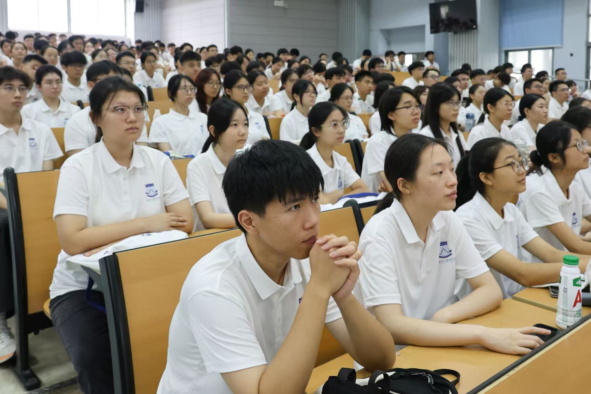 化学学院举行2026级新生开学典礼