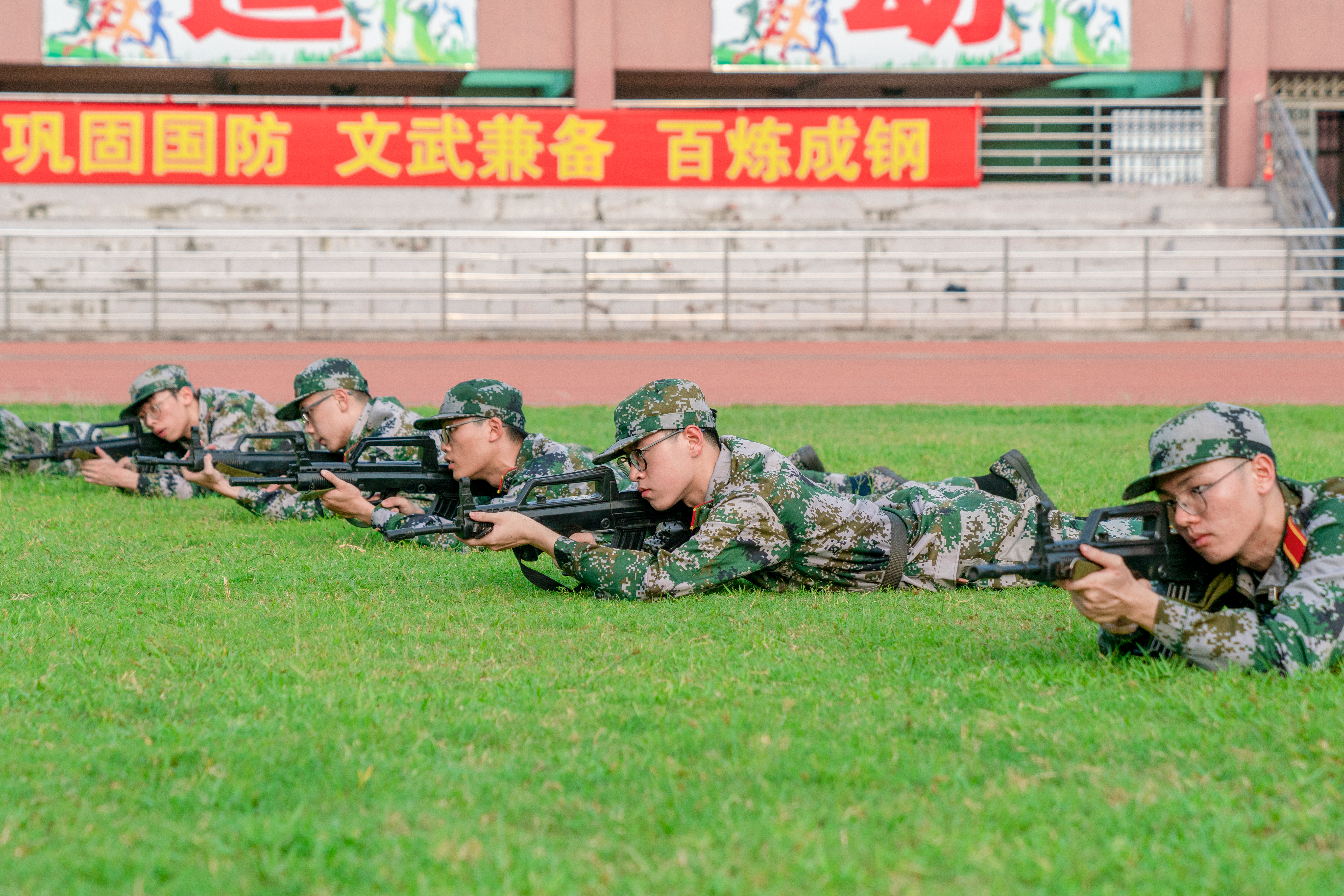 0911 新生军_训（8）（摄影：伍思淇）.jpg