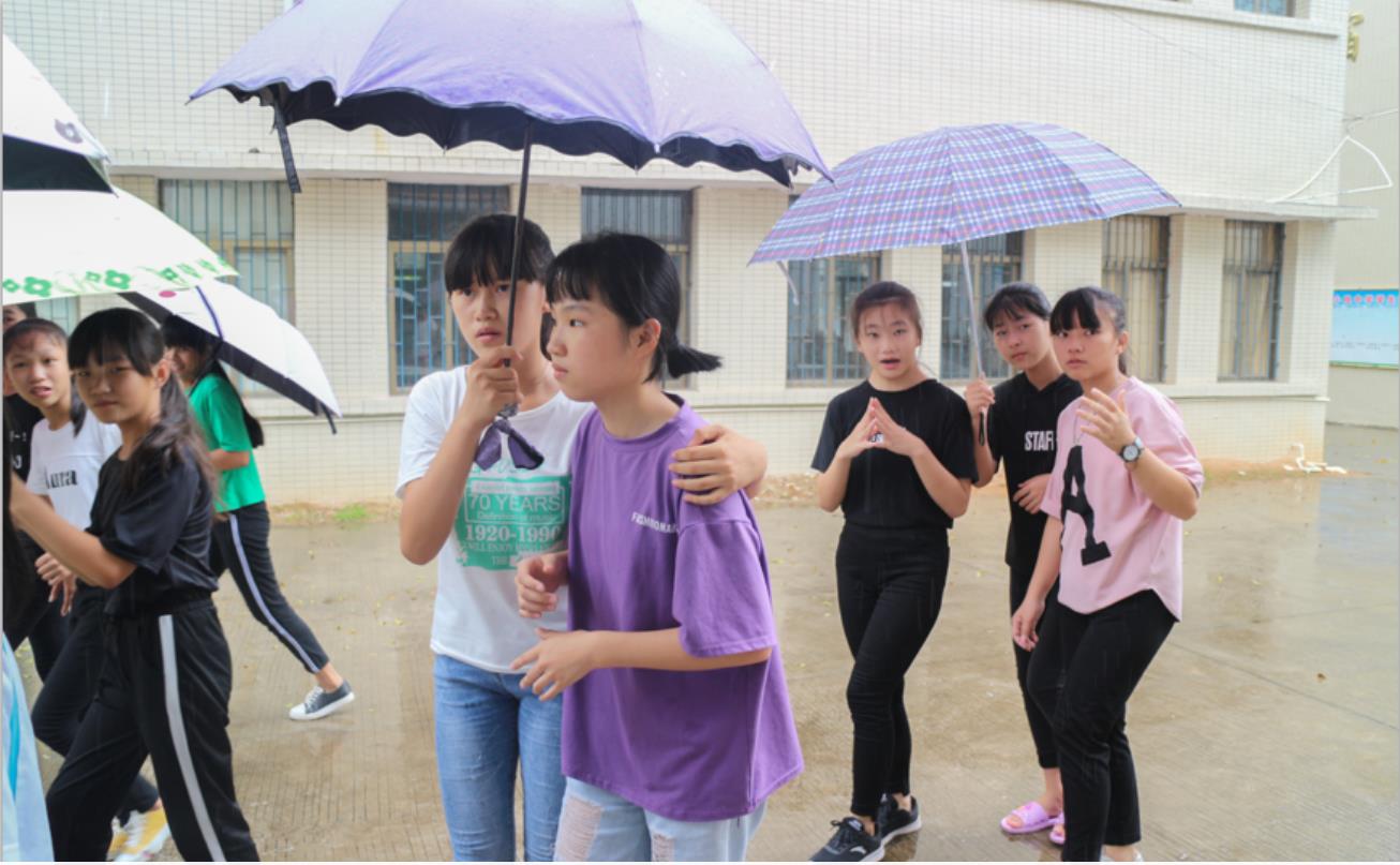 图三 突如起来的雨.jpg