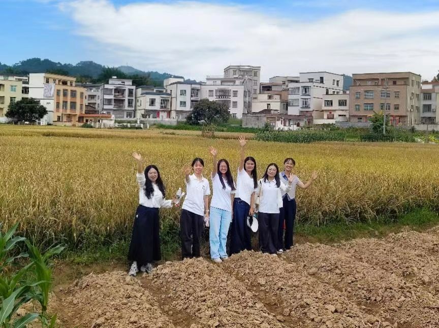 【羊城晚报】华南师范大学政管学院：到基层去，探寻青年选调生的成长密码