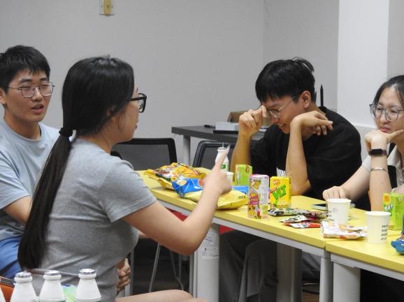 “粤语猜词”环节