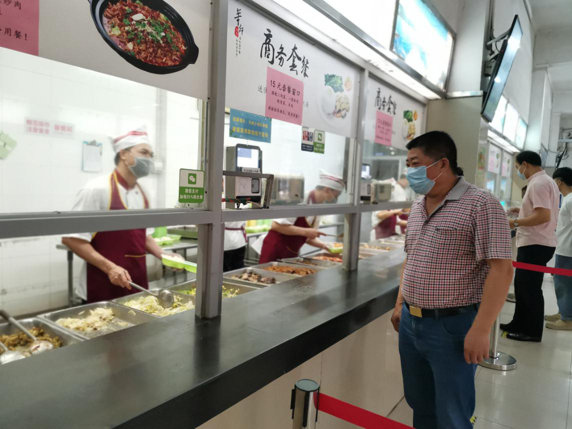 后勤人的抗疫故事（二）—— 齐心抗疫保平安，饮服人的家国情怀！