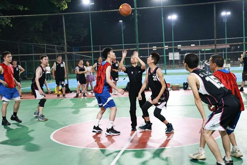 后勤篮球男队首战告捷