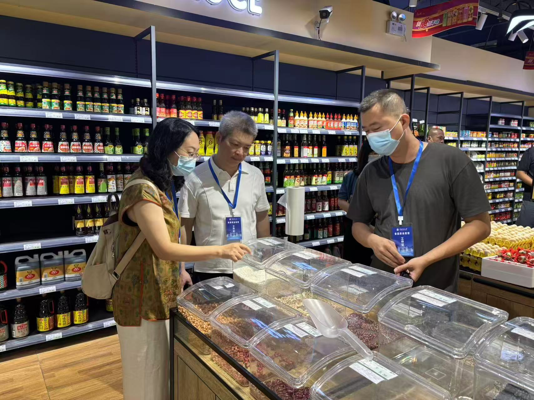 学校开展2025年秋季学期校园食品安全检查