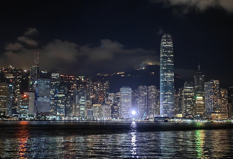 24.香港维港夜景.jpg