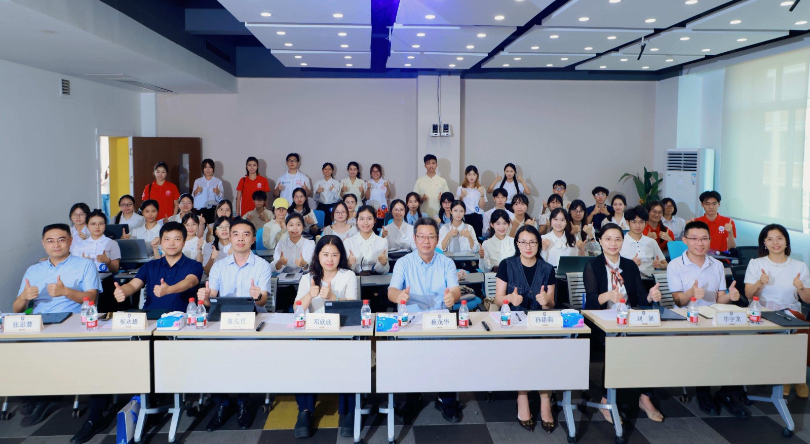 我校2026年大学生新文科实践创新大赛圆满落幕