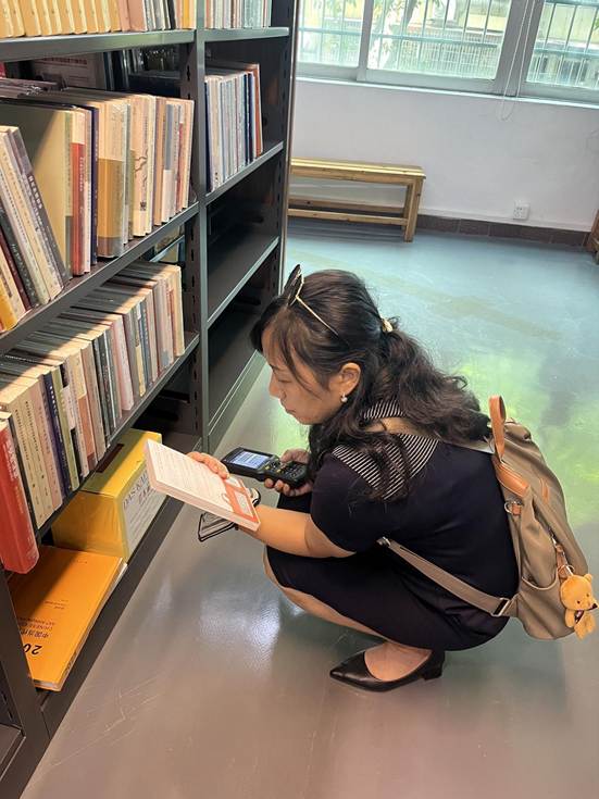 老师认真选书2