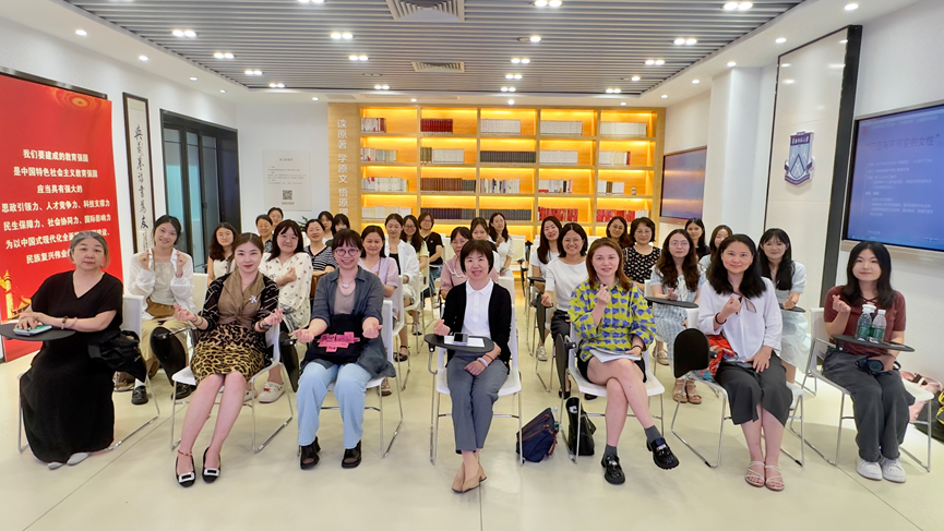 第45堂：“玫瑰书香”主题阅读活动