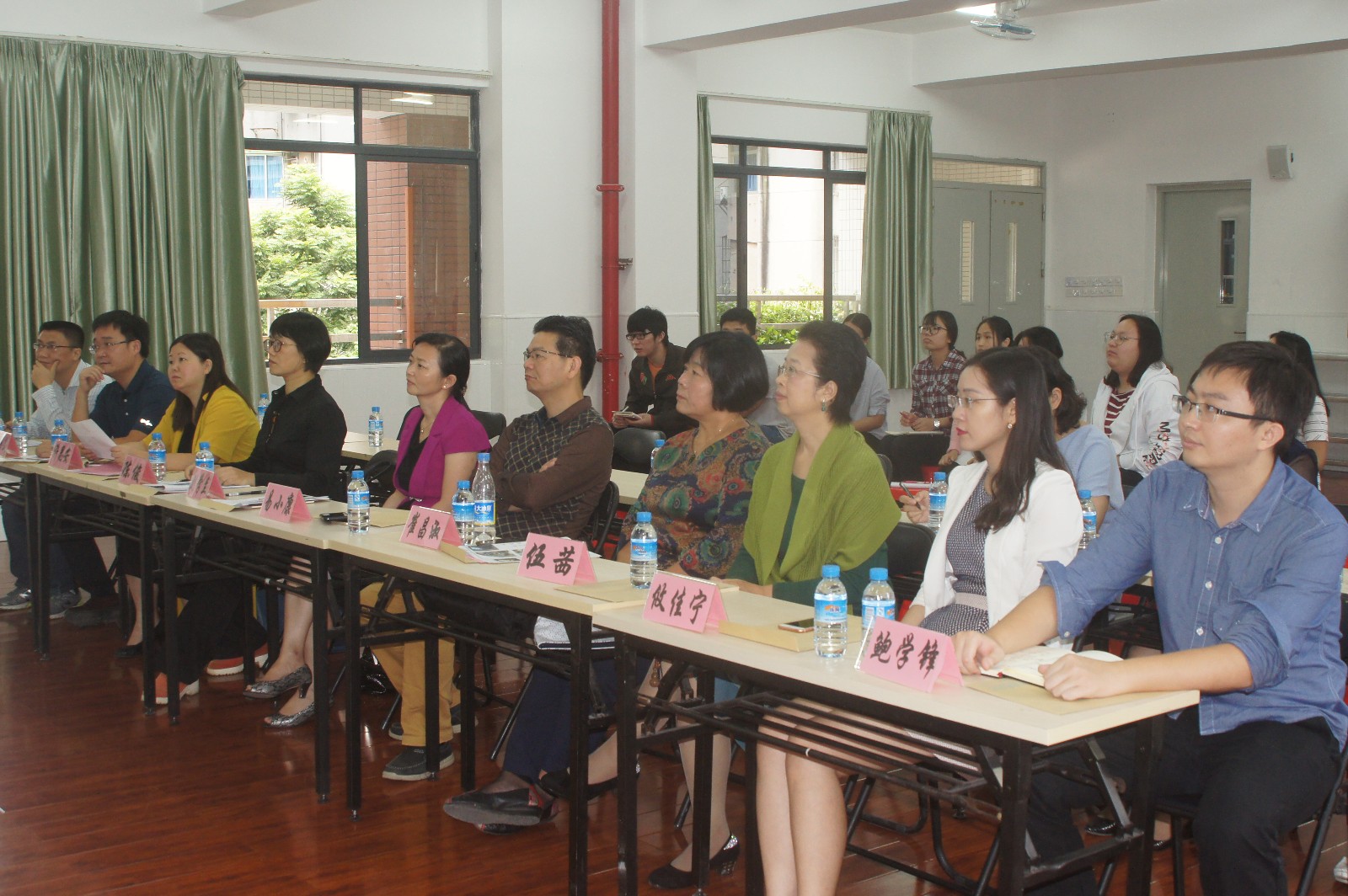 图3 杨箕小学检查点座谈会现场.JPG