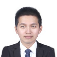 李少育