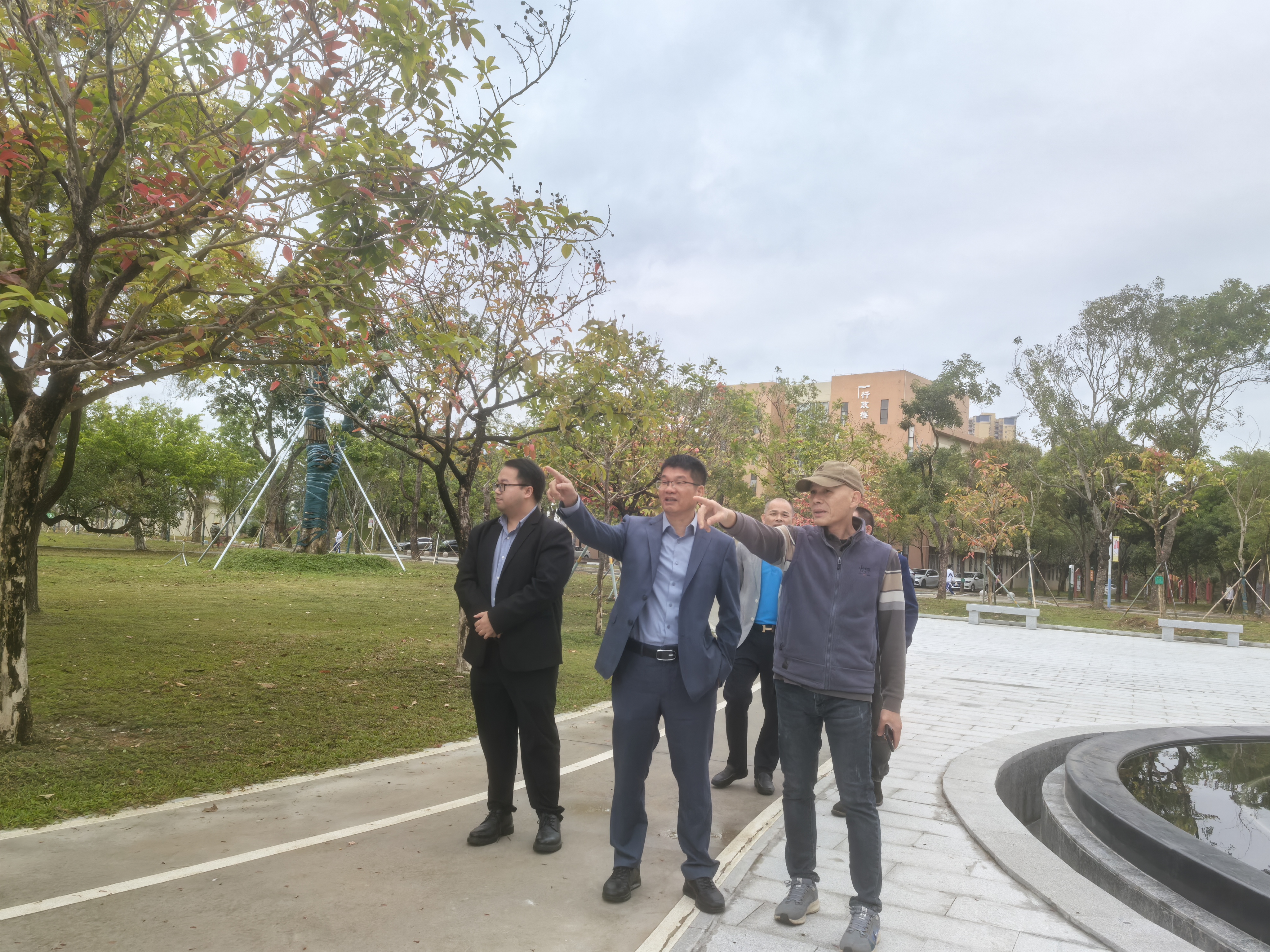 20260310华师阳江校友会前往阳江市第一中学走访交流3.jpg