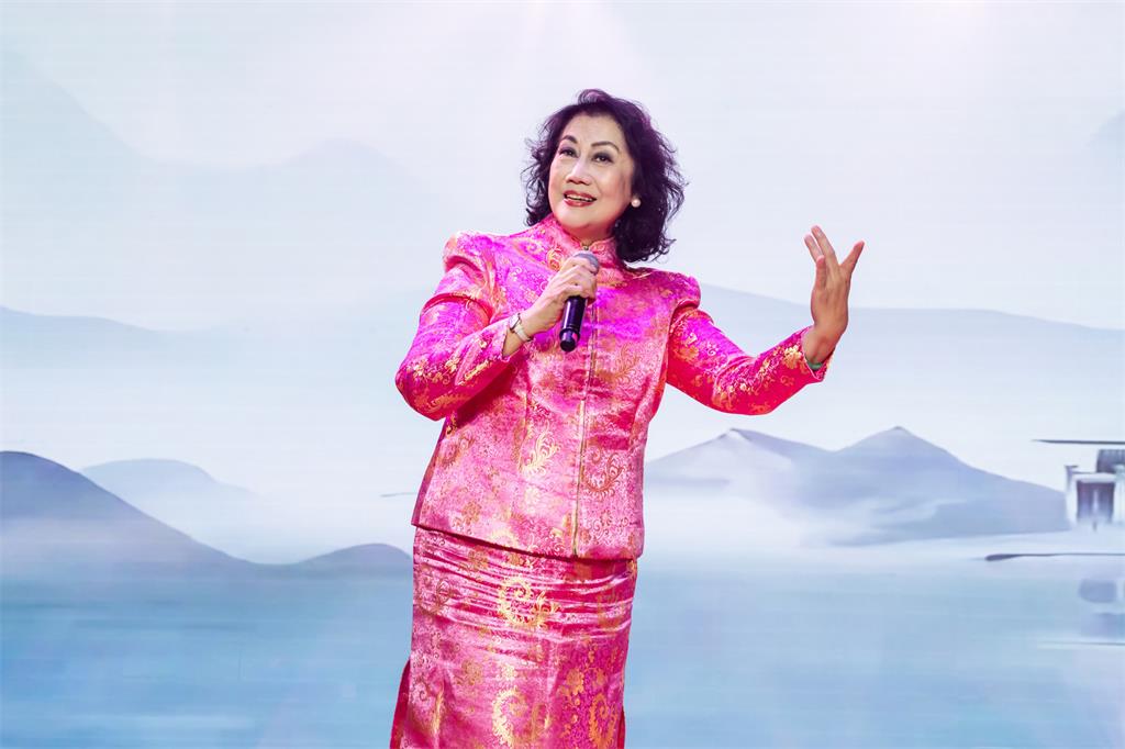 图18 山歌唱出好兆头.jpg