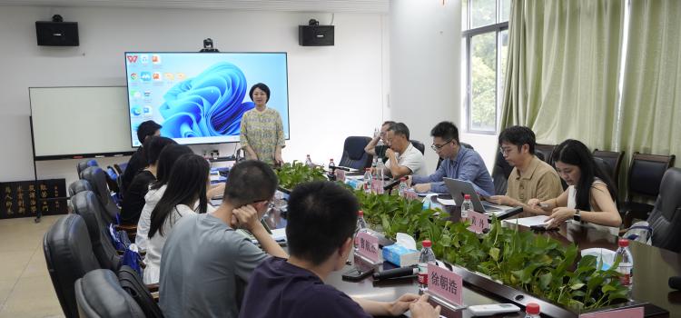 智能时代哲学社会科学自主知识体系构建研讨会之研究生论坛顺利举行